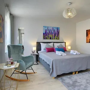 D&A Amphitheatre Apartments With Free Parking , Pula Croatia